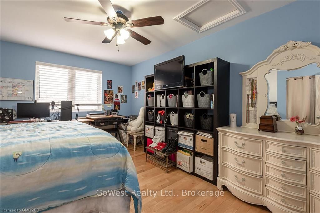 474 Browns Line Property Photo 21