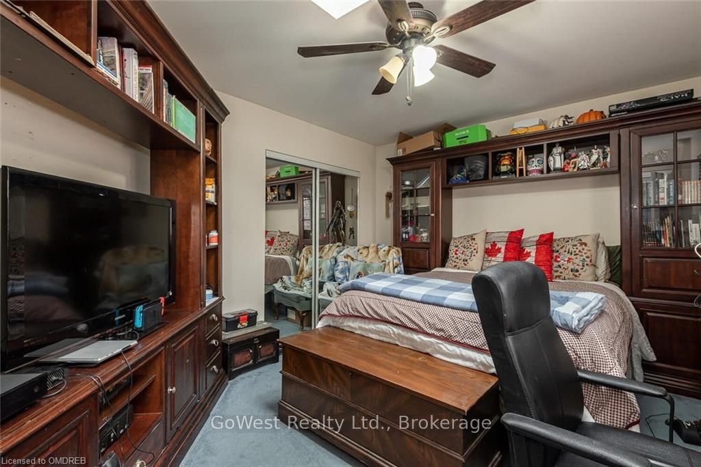 474 Browns Line Property Photo 25