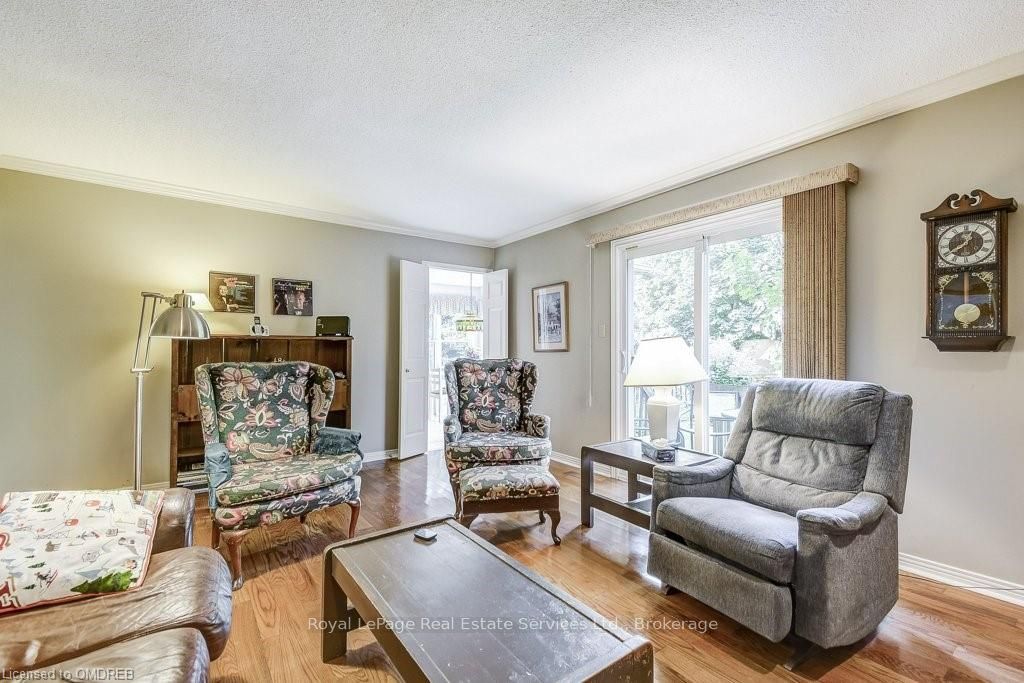 1301 Mapleridge Crescent Property Photo 21