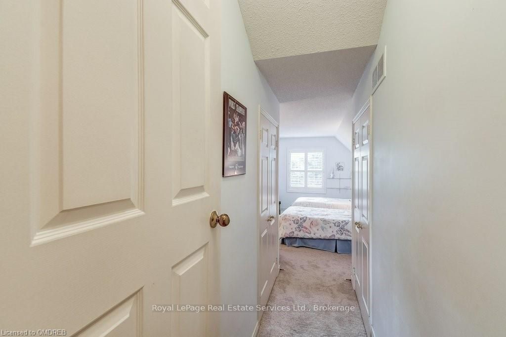 1301 Mapleridge Crescent Property Photo 26