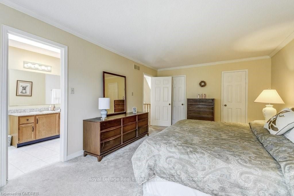 1301 Mapleridge Crescent Property Photo 27