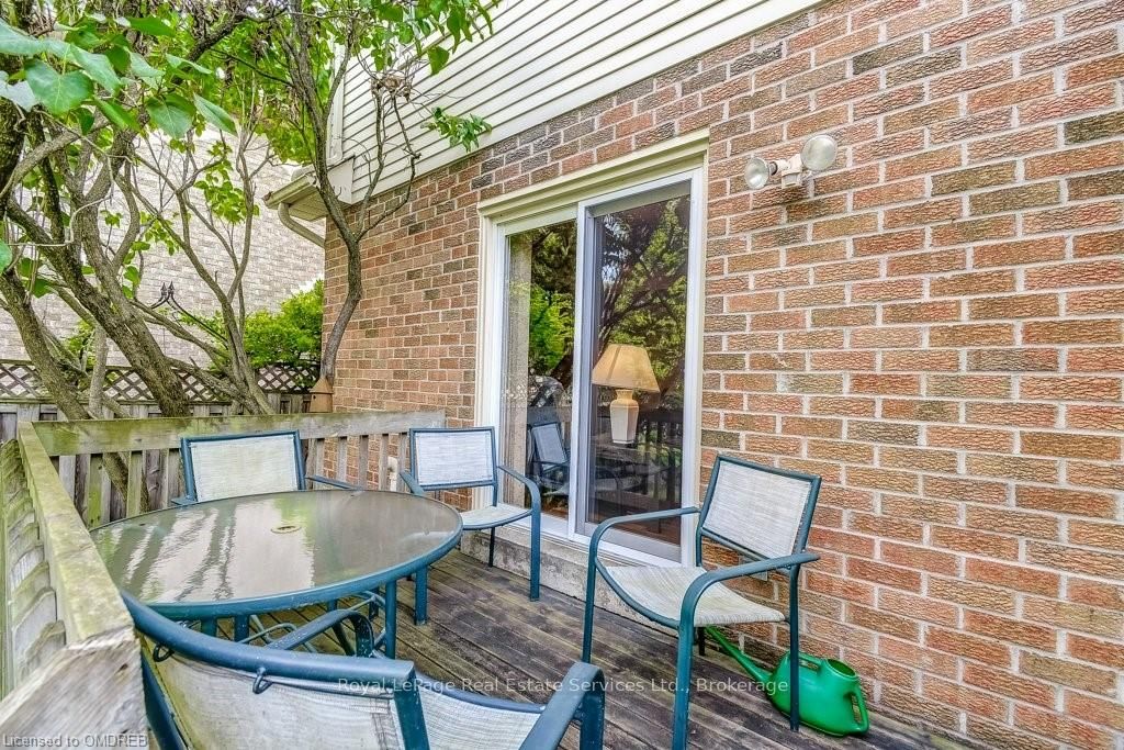 1301 Mapleridge Crescent Property Photo 36