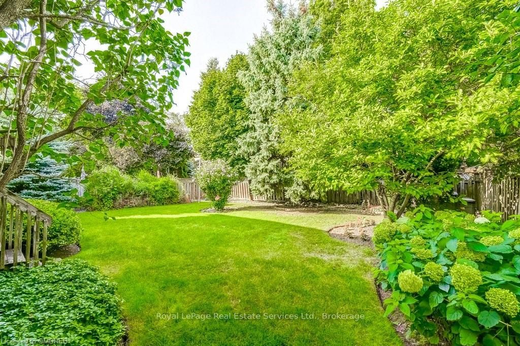1301 Mapleridge Crescent Property Photo 37