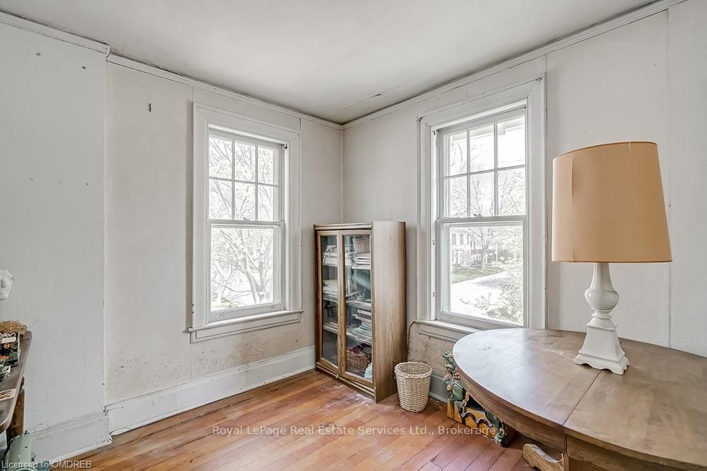 200 William Street Property Photo 17