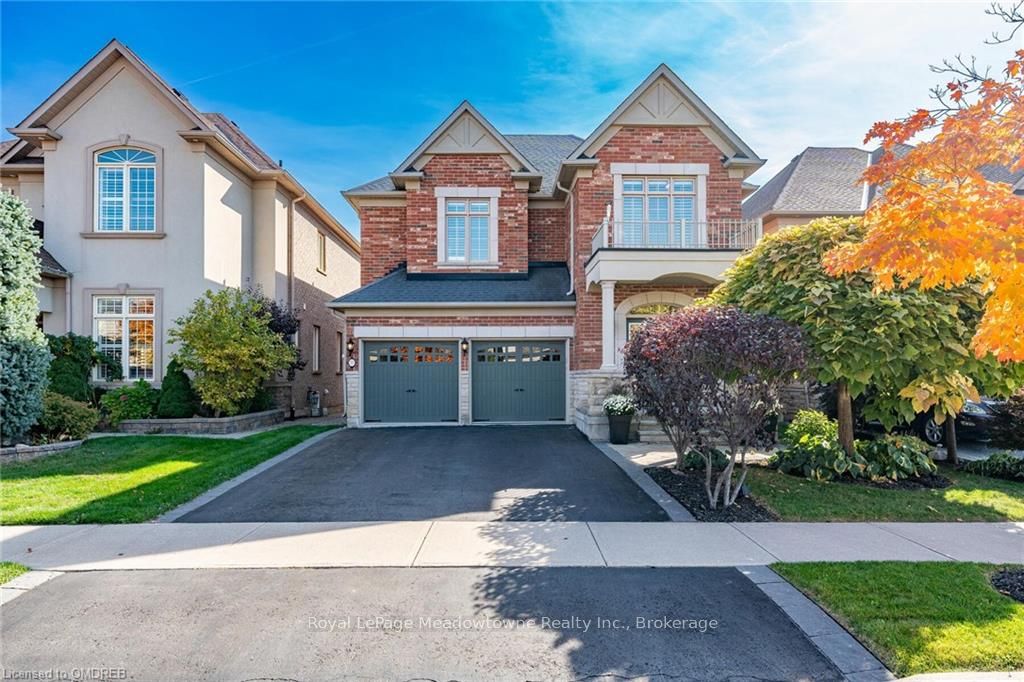 13 Beacon Hill Dr Property Photo