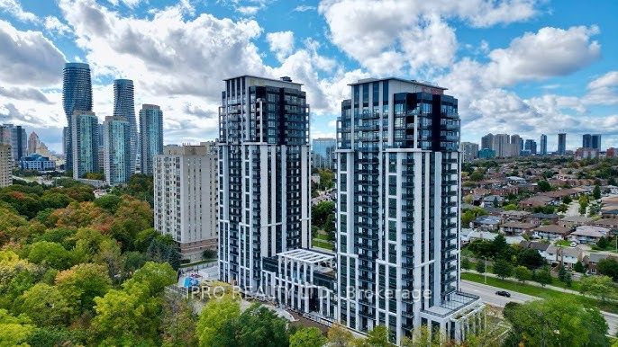 200 Burnhamthorpe Rd E Property Photo