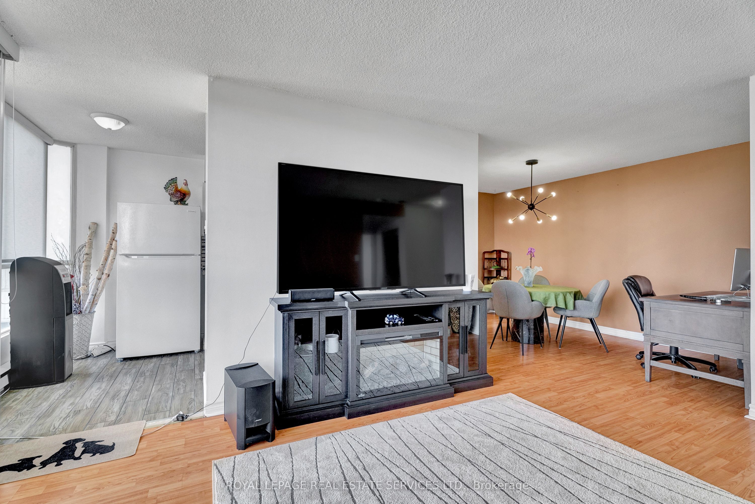 #607 - 3077 Weston Road Property Photo 7