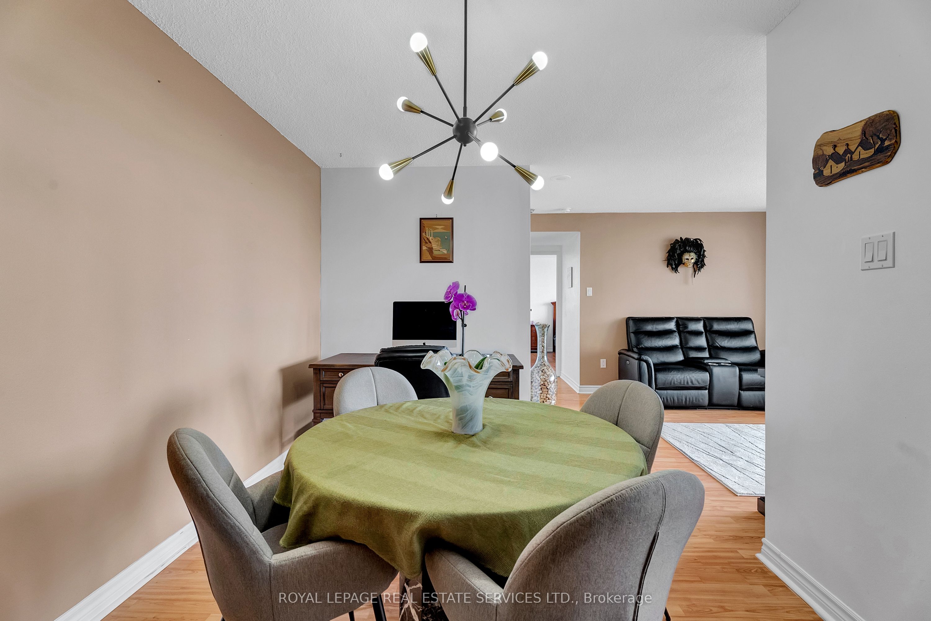 #607 - 3077 Weston Road Property Photo 13
