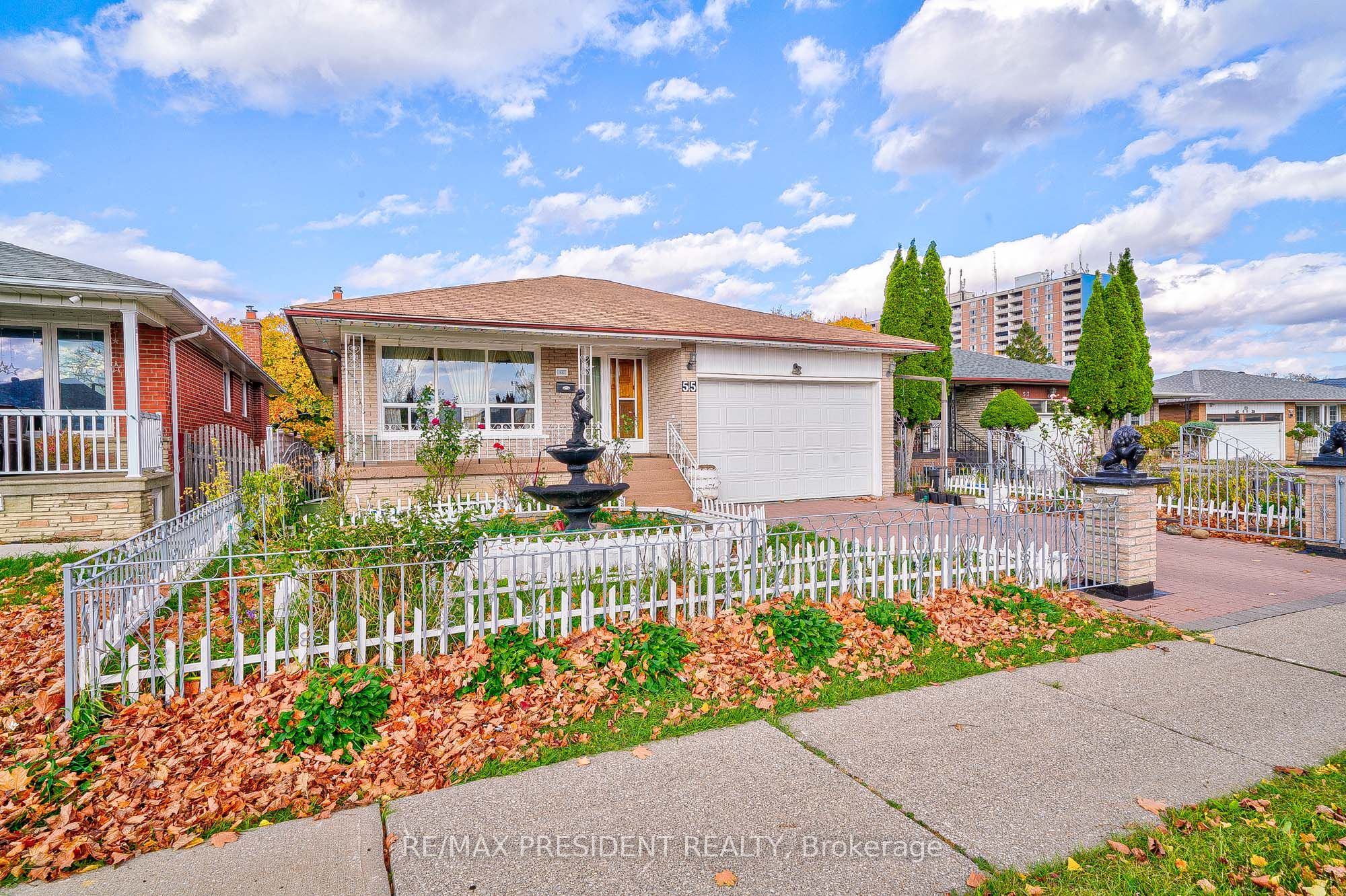 55 Maryhill Drive Property Photo 1