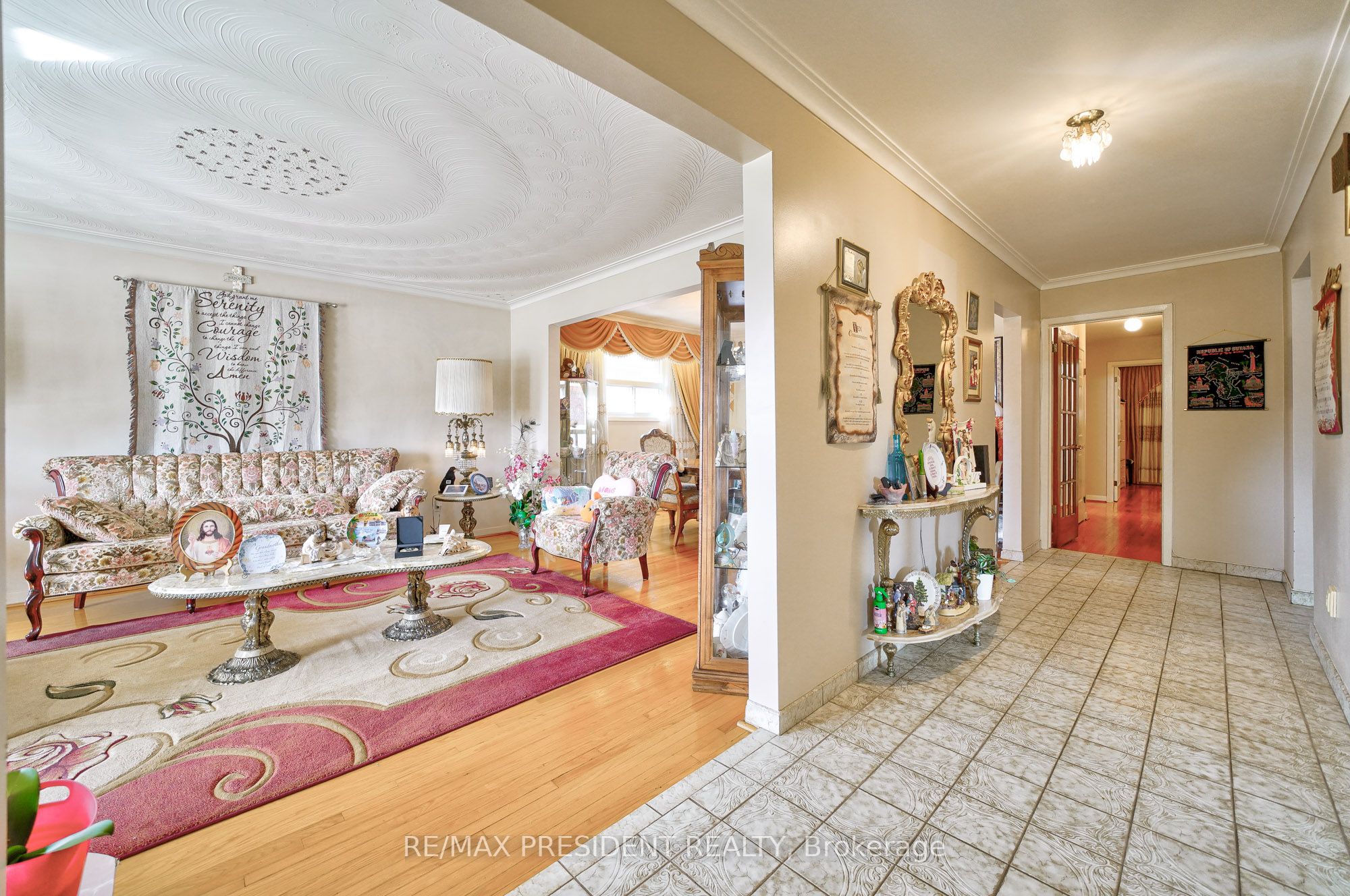 55 Maryhill Drive Property Photo 6