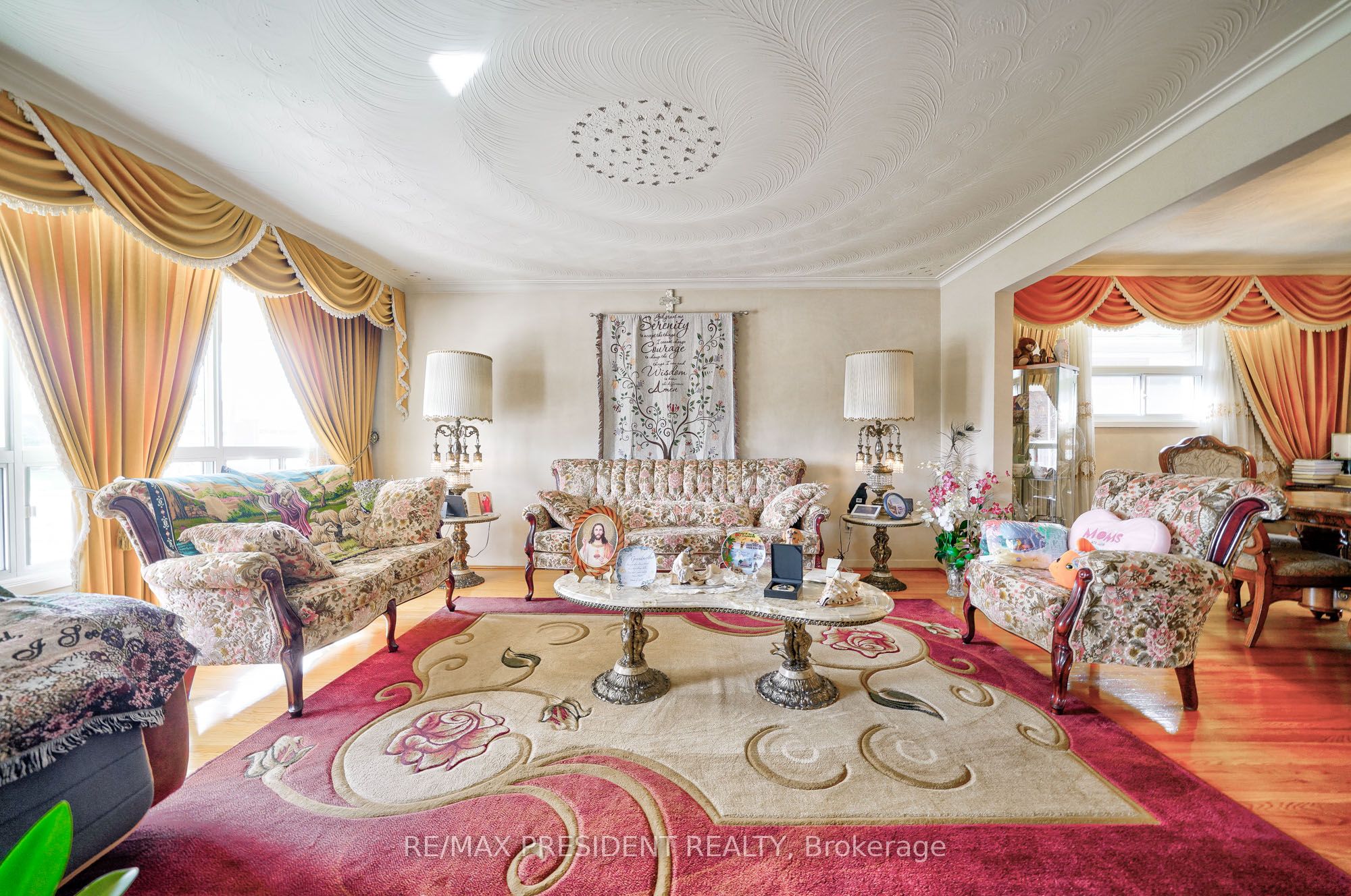 55 Maryhill Drive Property Photo 8