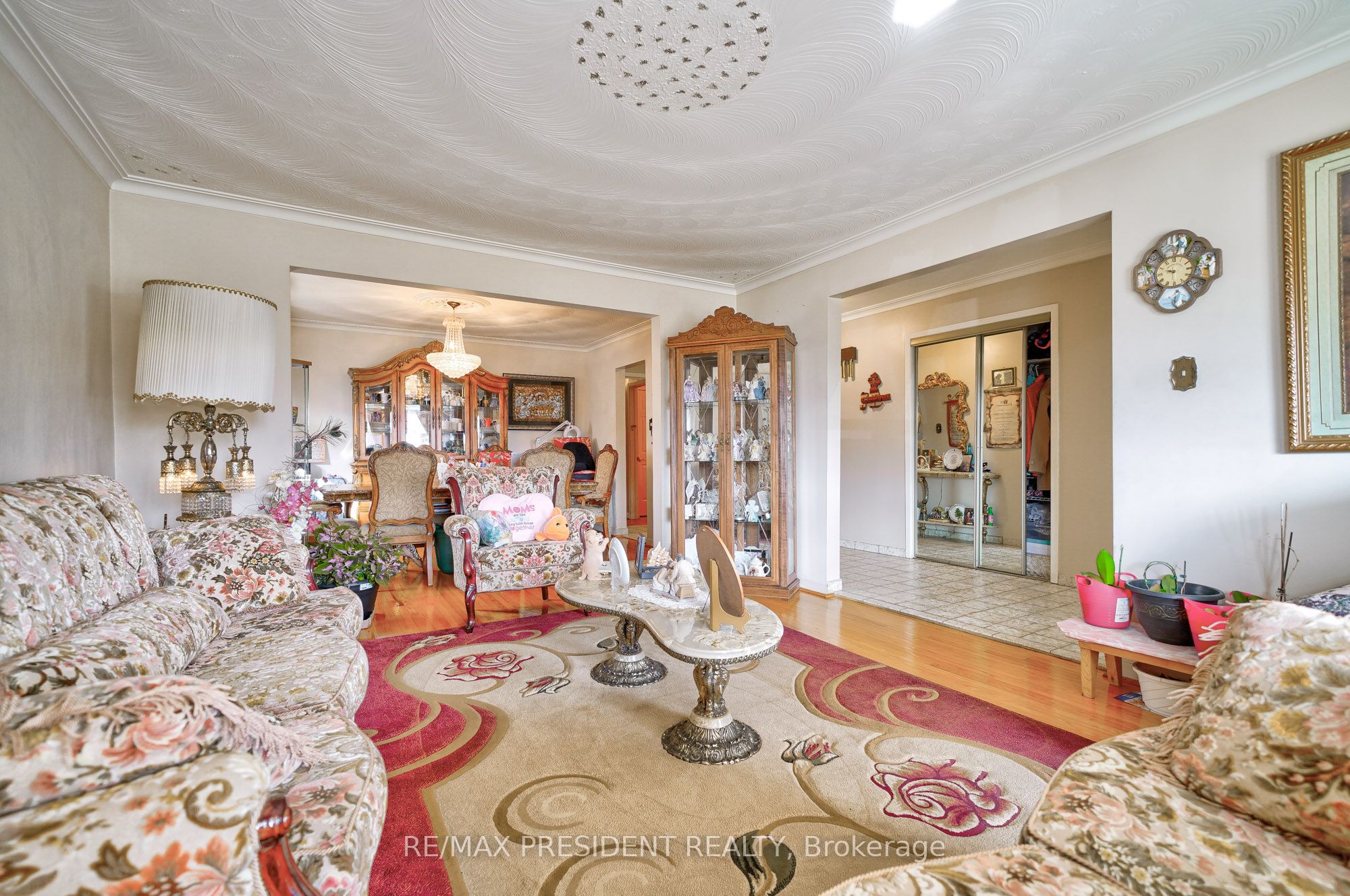 55 Maryhill Drive Property Photo 10