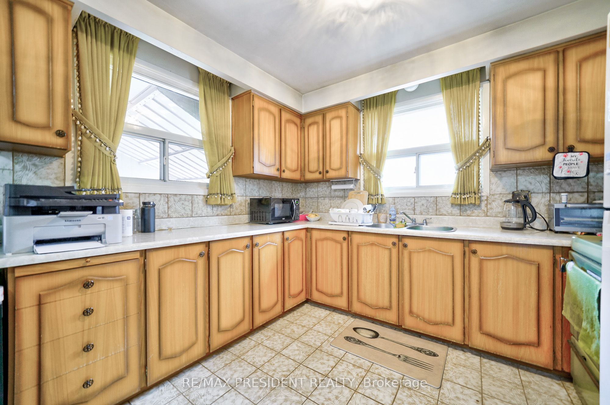 55 Maryhill Drive Property Photo 14