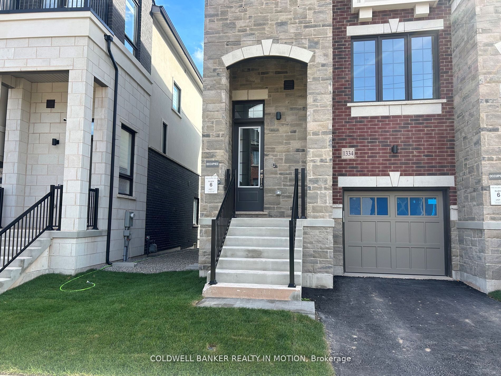 1334 Kobzar Dr Property Photo