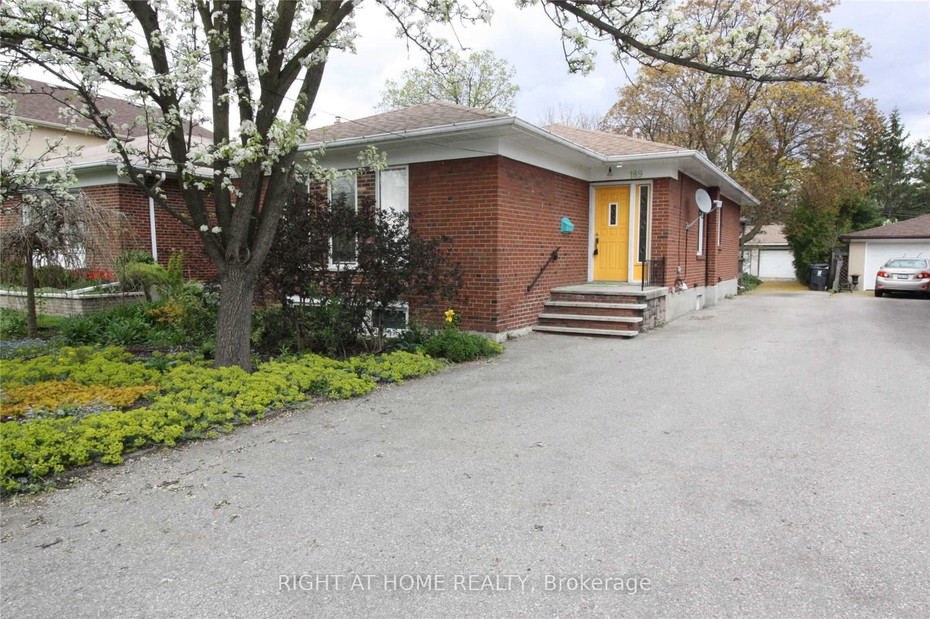 189 Shaver Ave N Property Photo