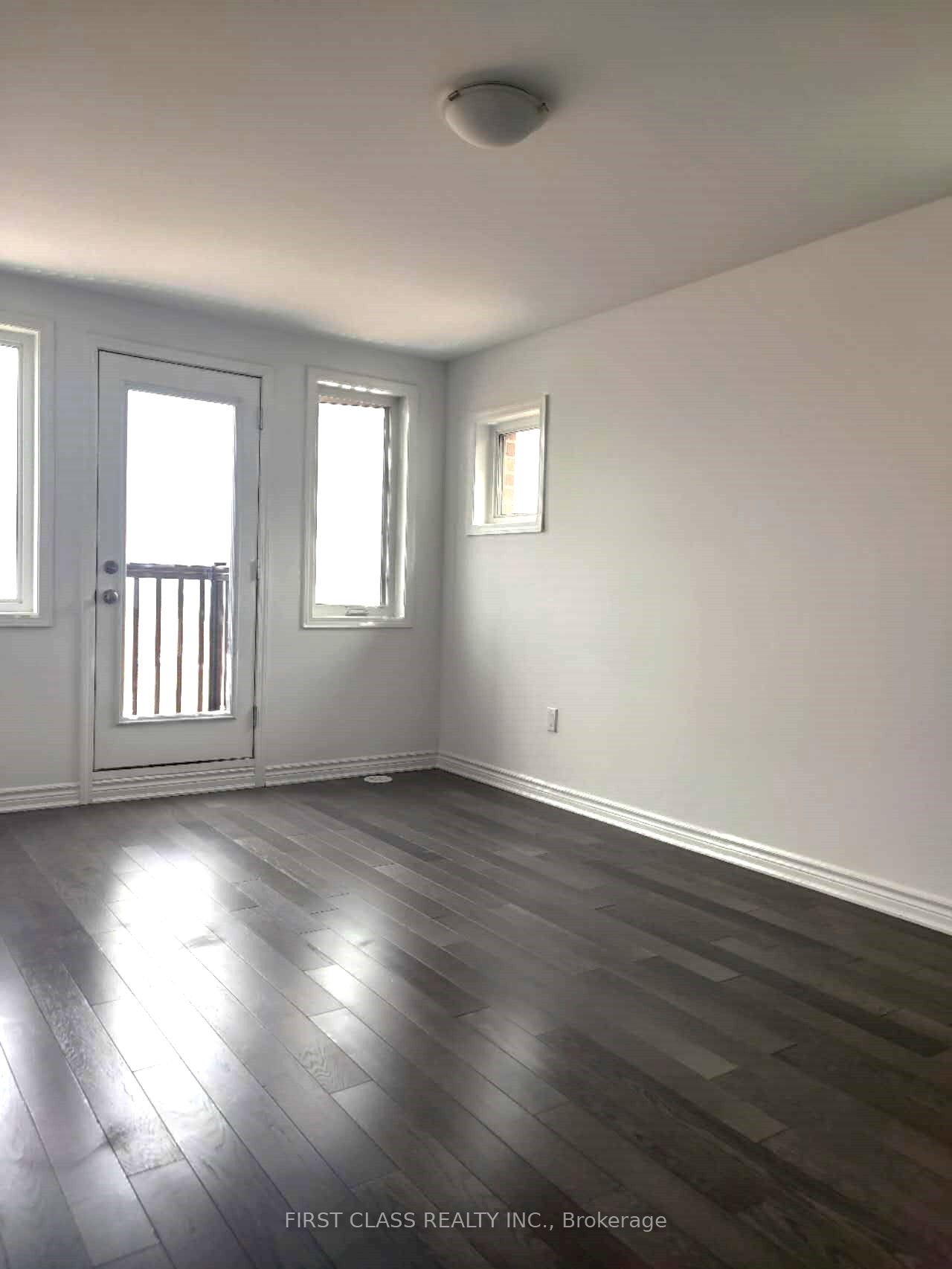 3063 John Mckay Boulevard Property Photo 7