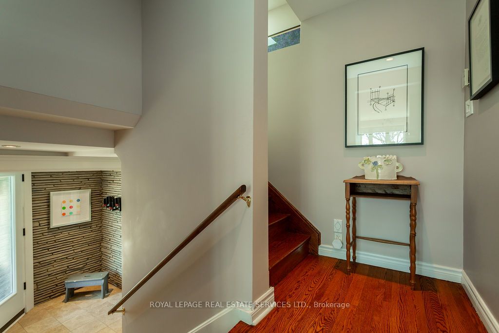 319 Macdonald Road Property Photo 8