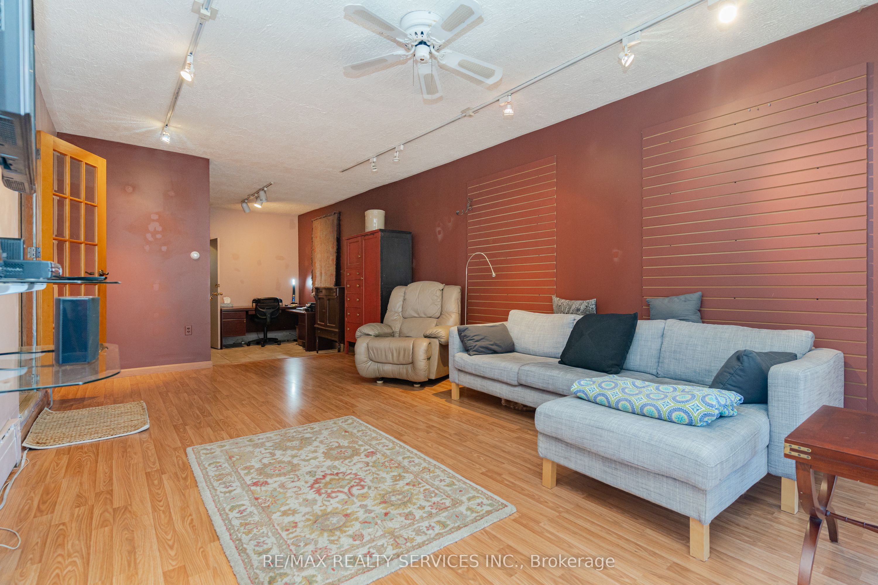 1652 Jane Street Property Photo 8