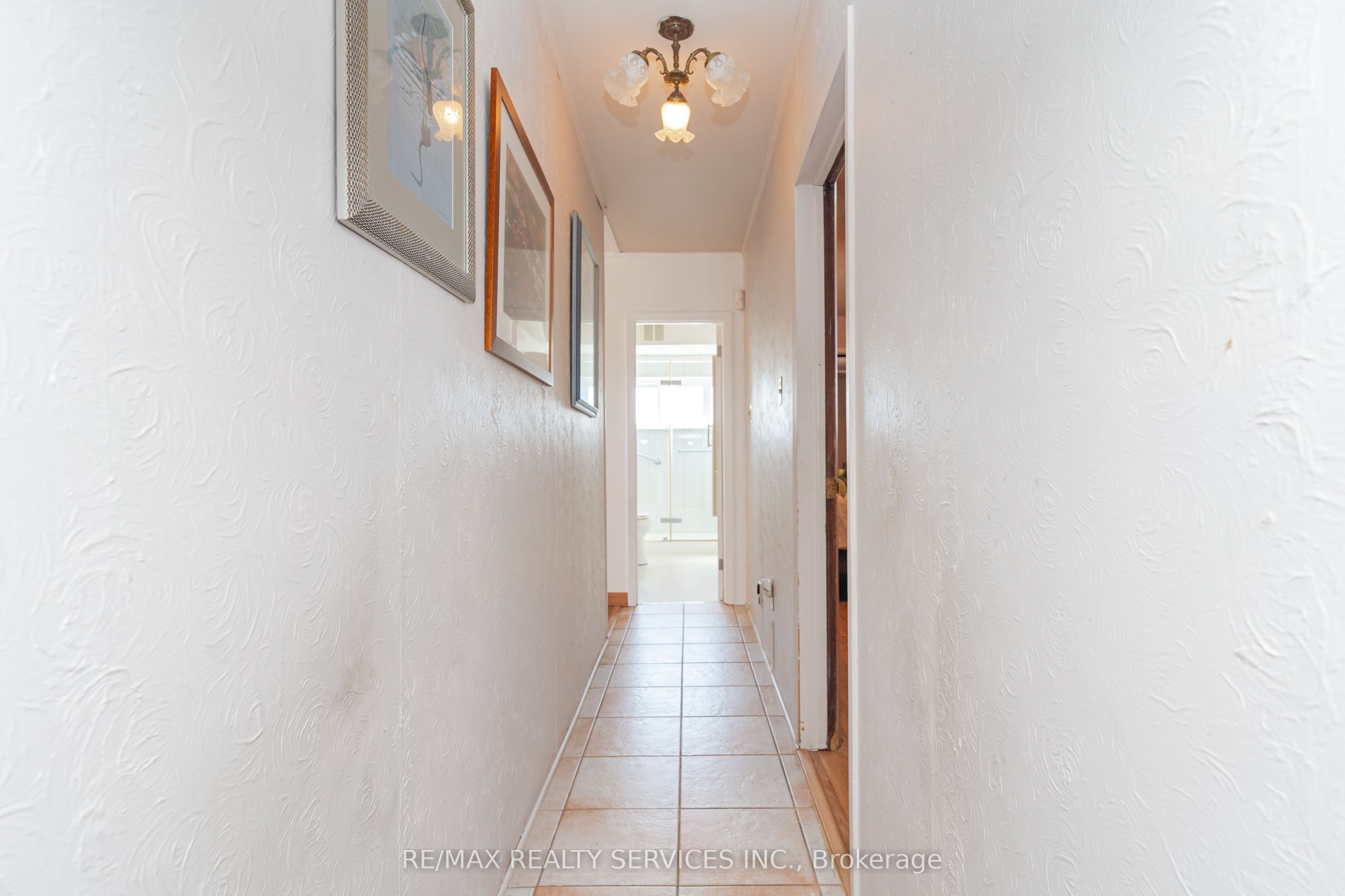 1652 Jane Street Property Photo 11