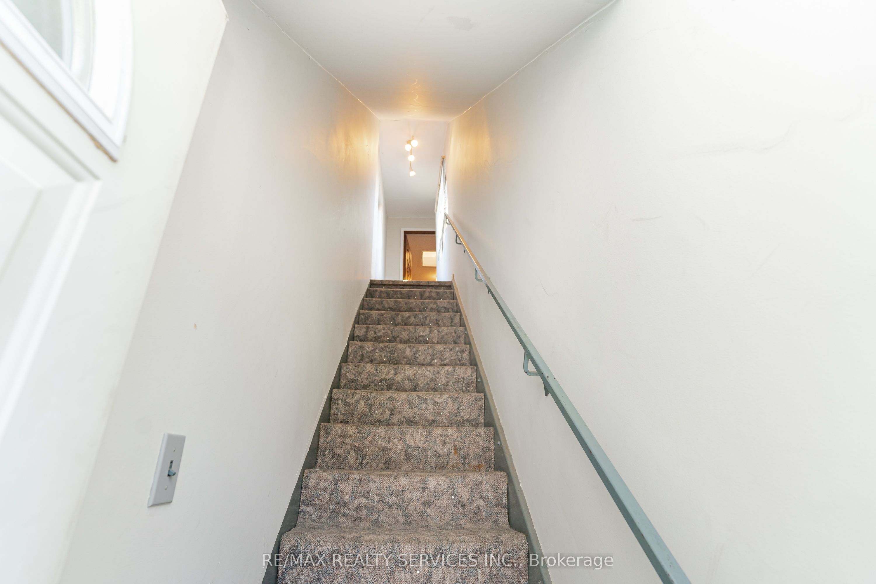 1652 Jane Street Property Photo 24