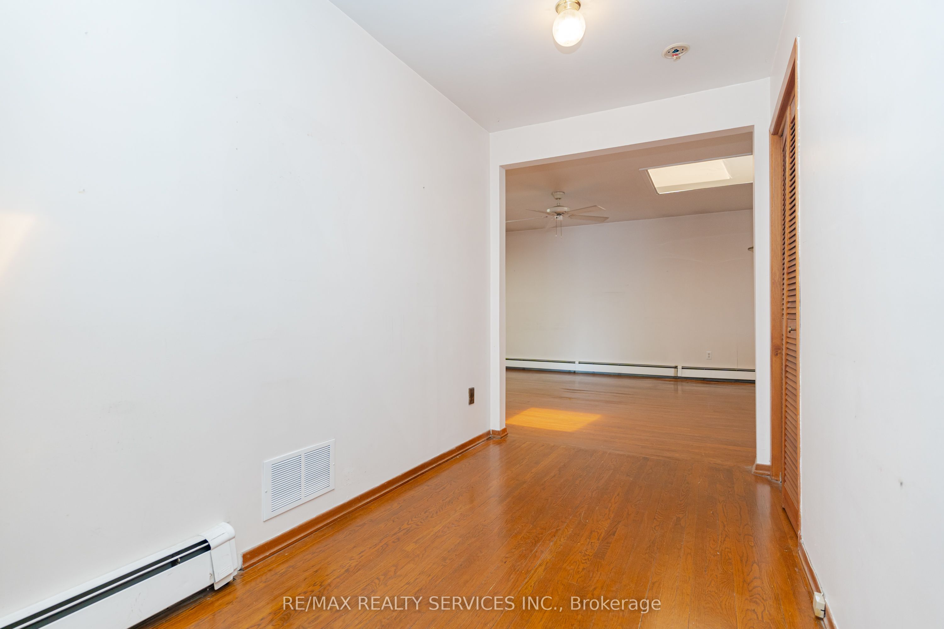 1652 Jane Street Property Photo 25