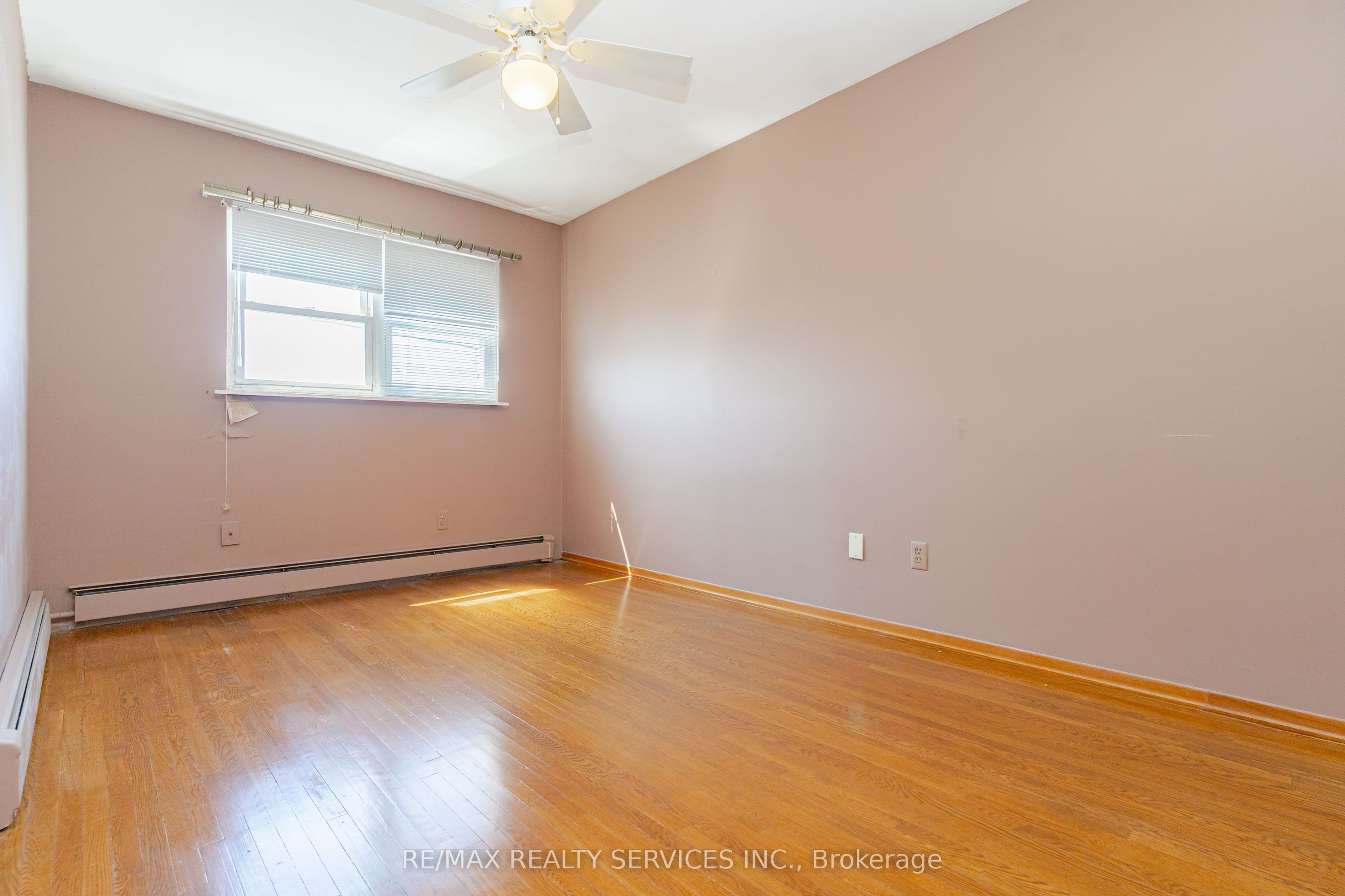 1652 Jane Street Property Photo 31