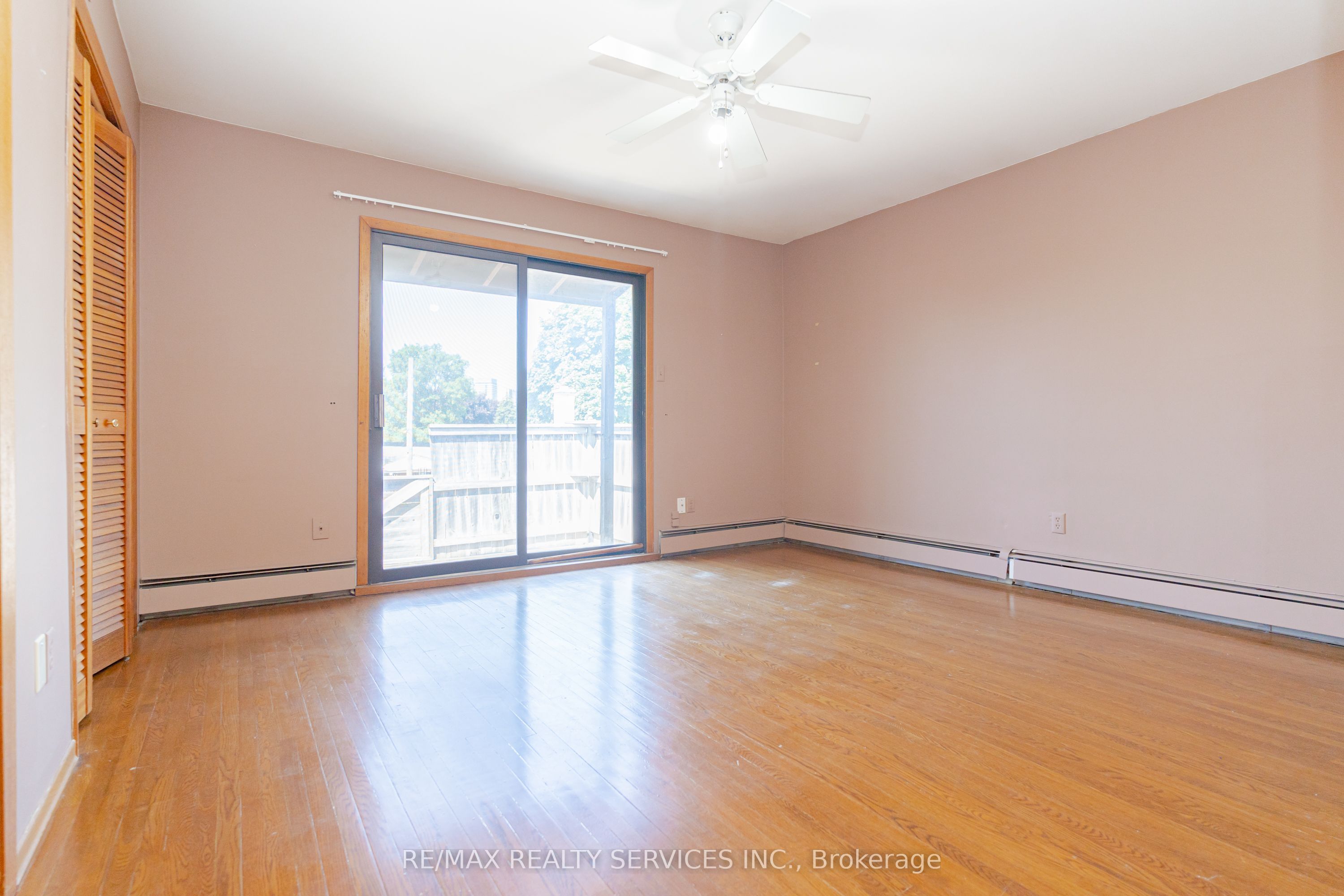 1652 Jane Street Property Photo 33