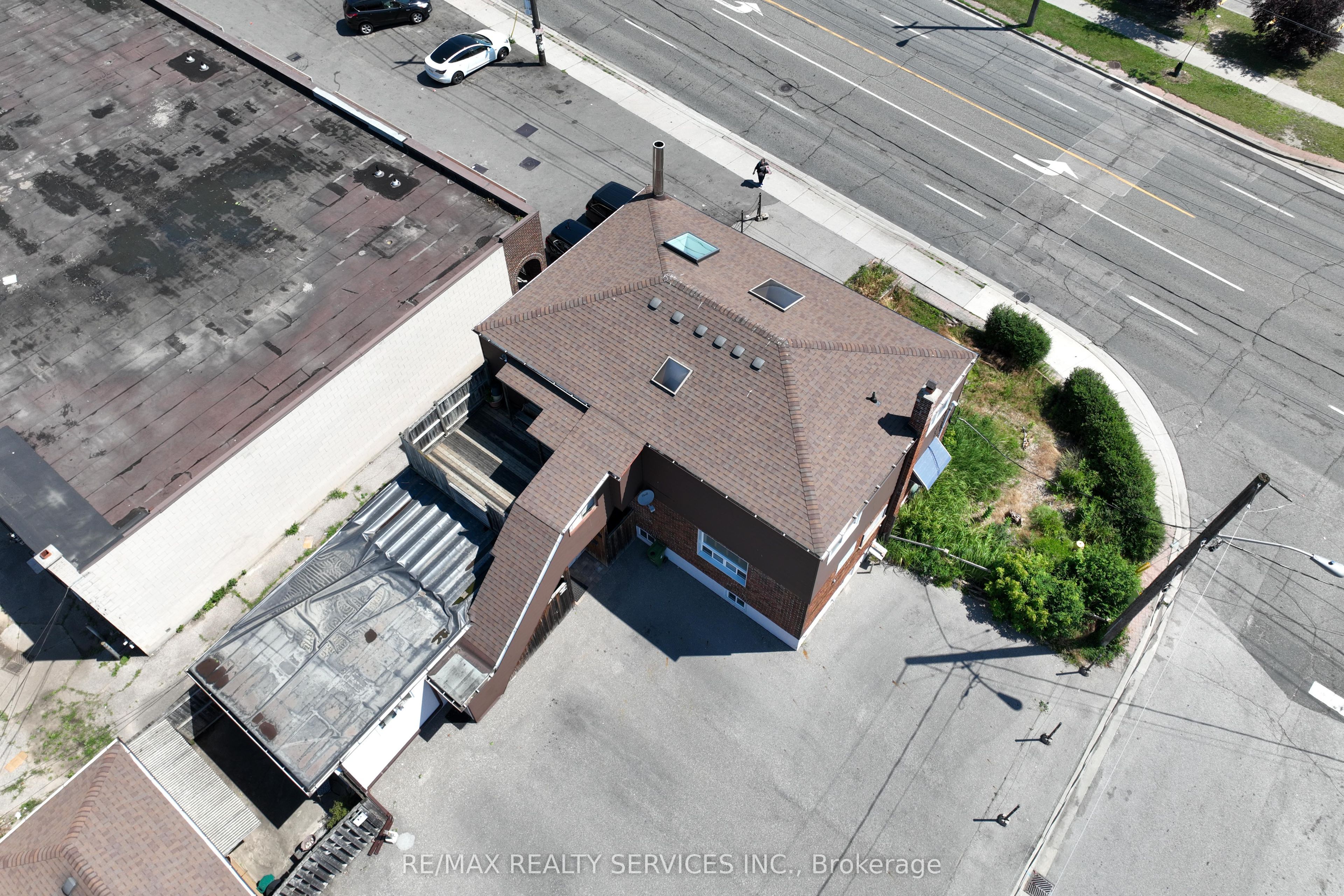 1652 Jane Street Property Photo 37