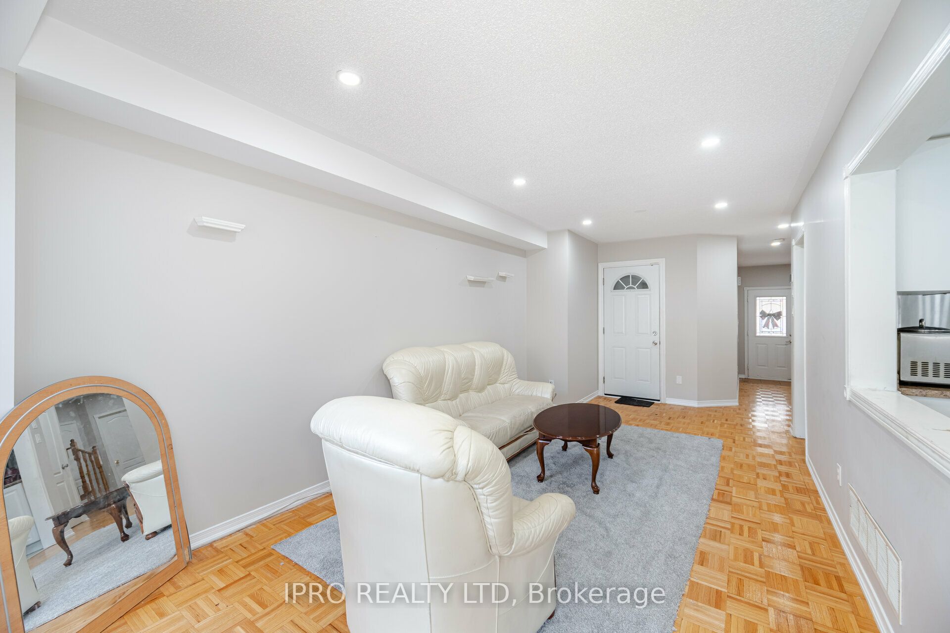 18 Monaco Court Property Photo 1