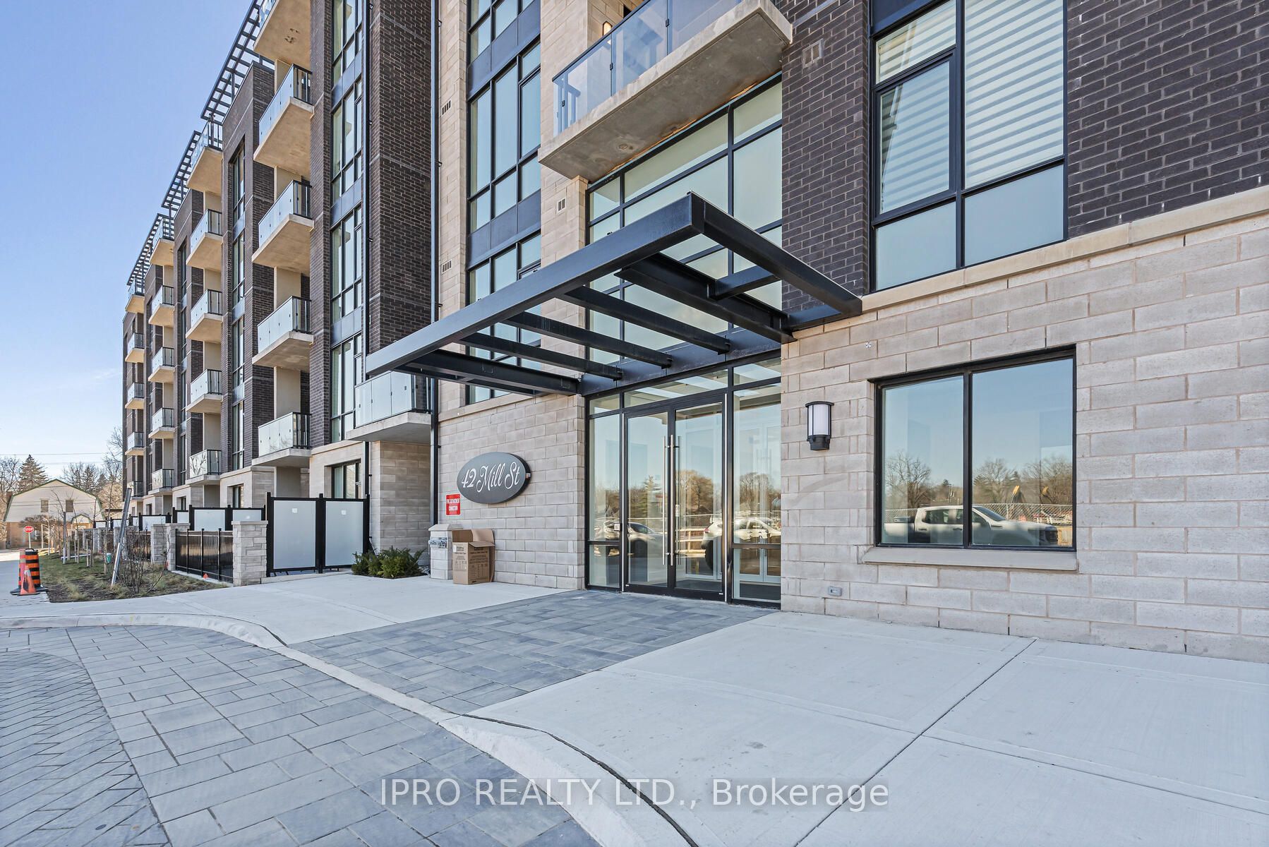 #209 - 42 Mill Street Property Photo 2
