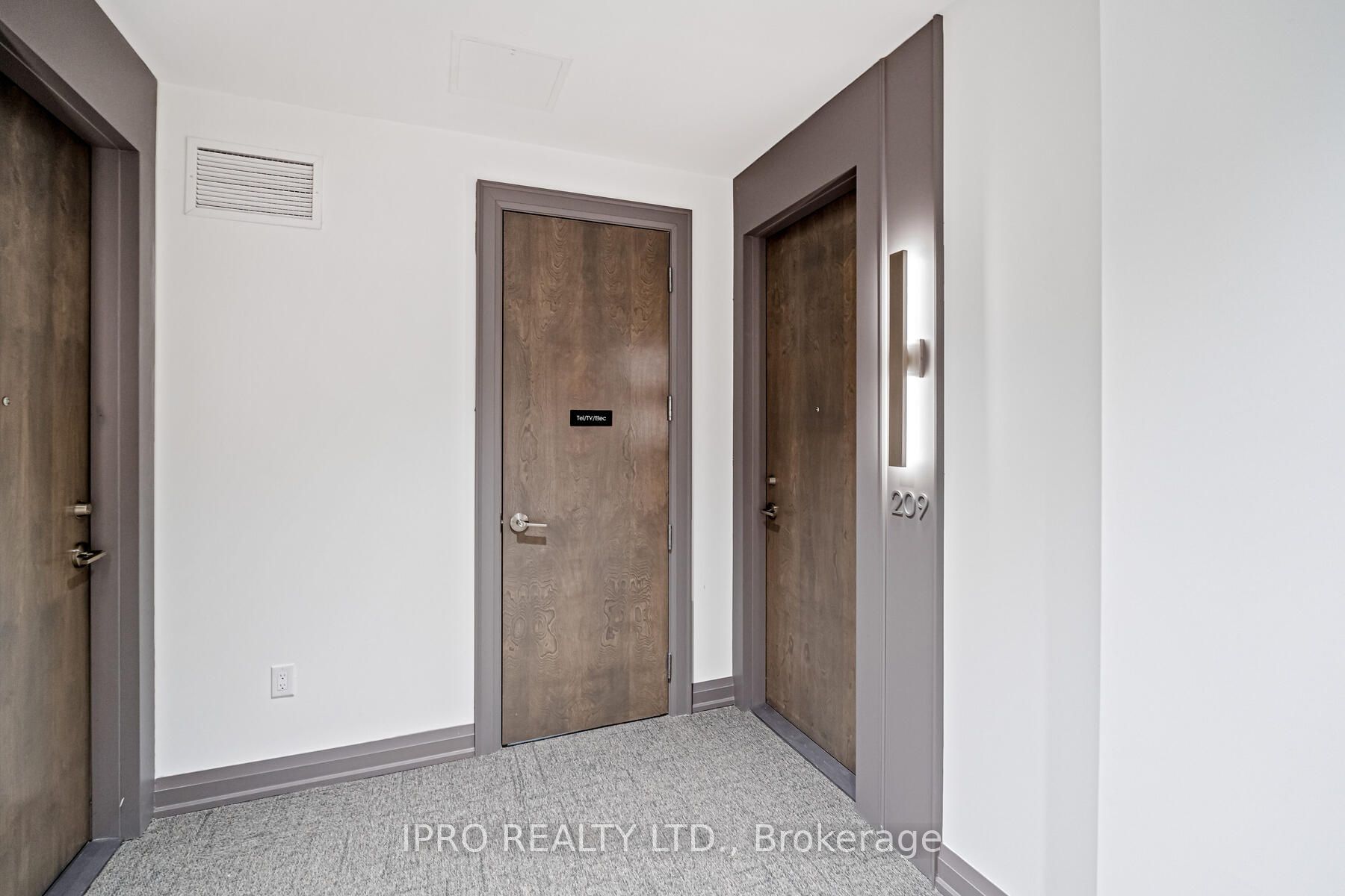 #209 - 42 Mill Street Property Photo 3
