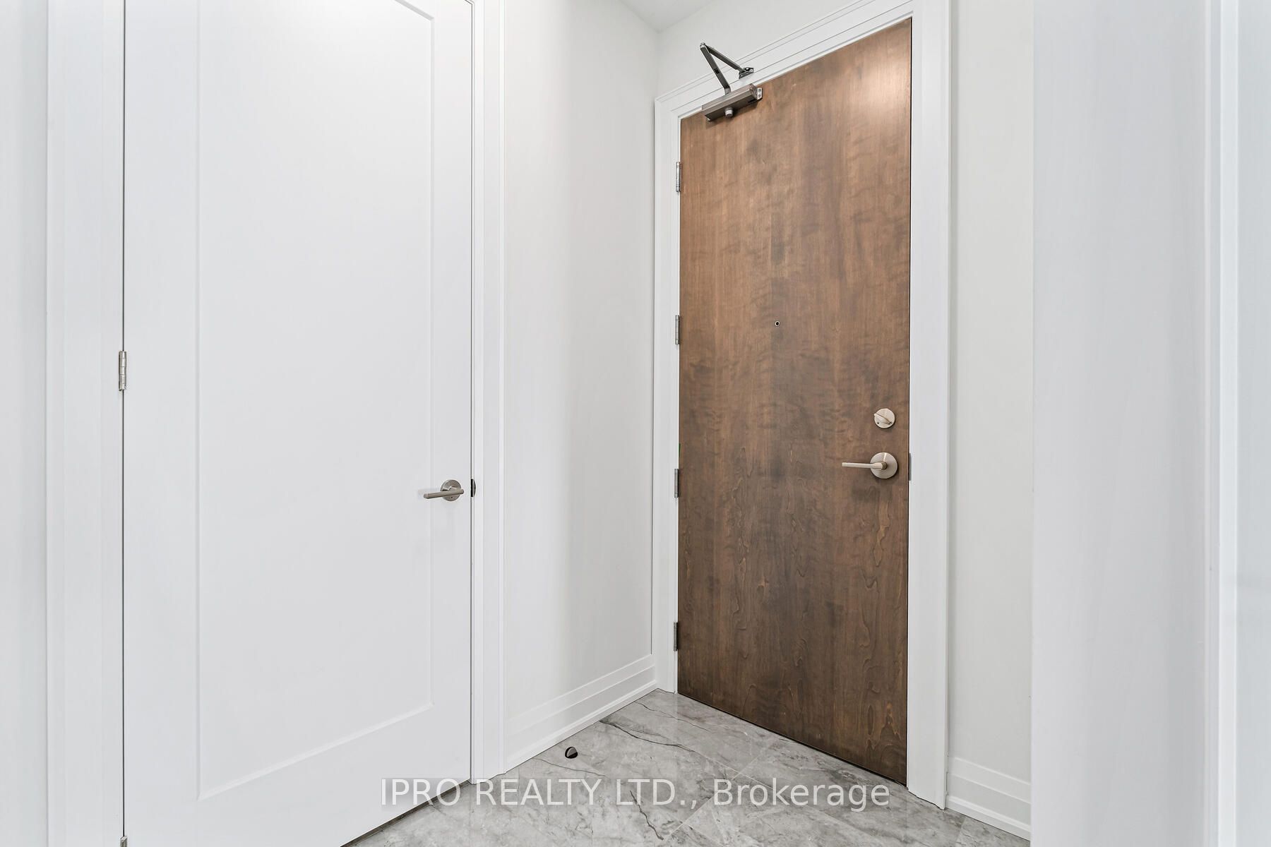 #209 - 42 Mill Street Property Photo 4