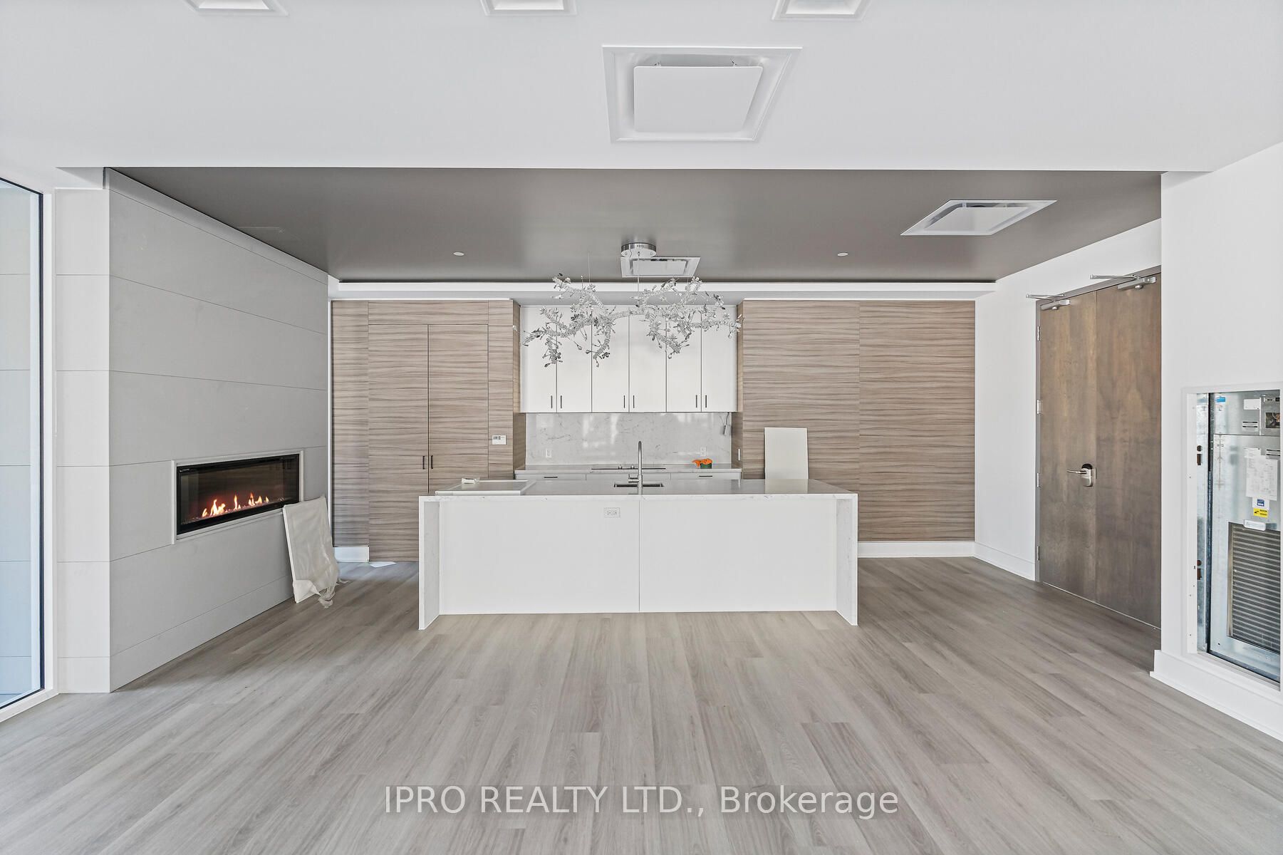 #209 - 42 Mill Street Property Photo 14