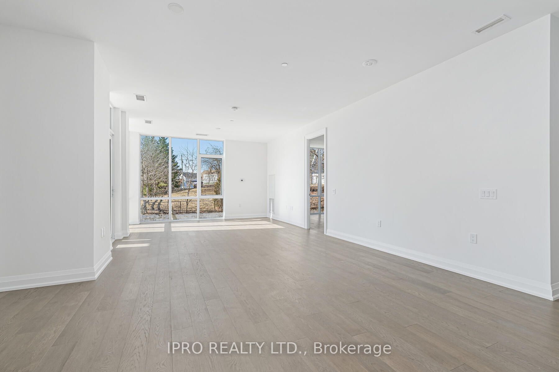 #209 - 42 Mill Street Property Photo 25