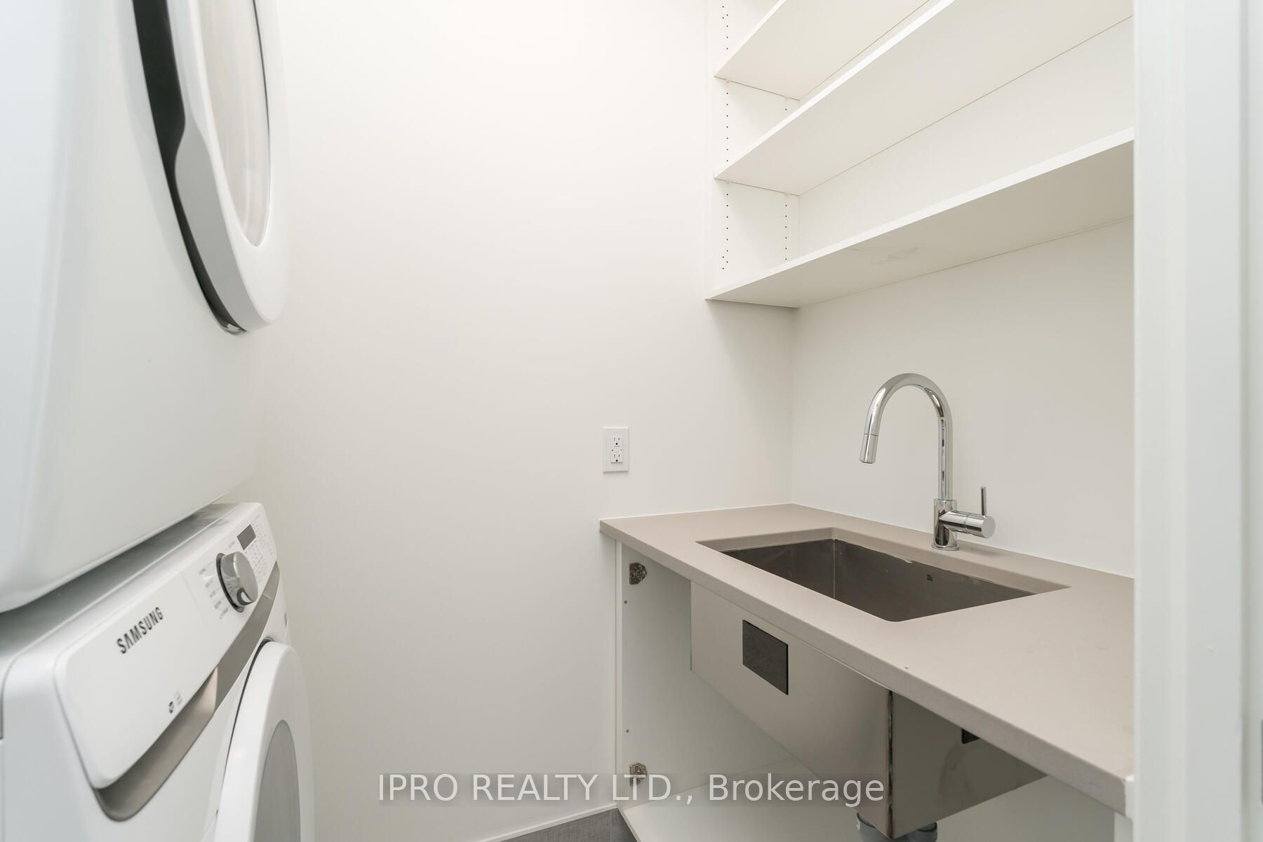 #209 - 42 Mill Street Property Photo 28
