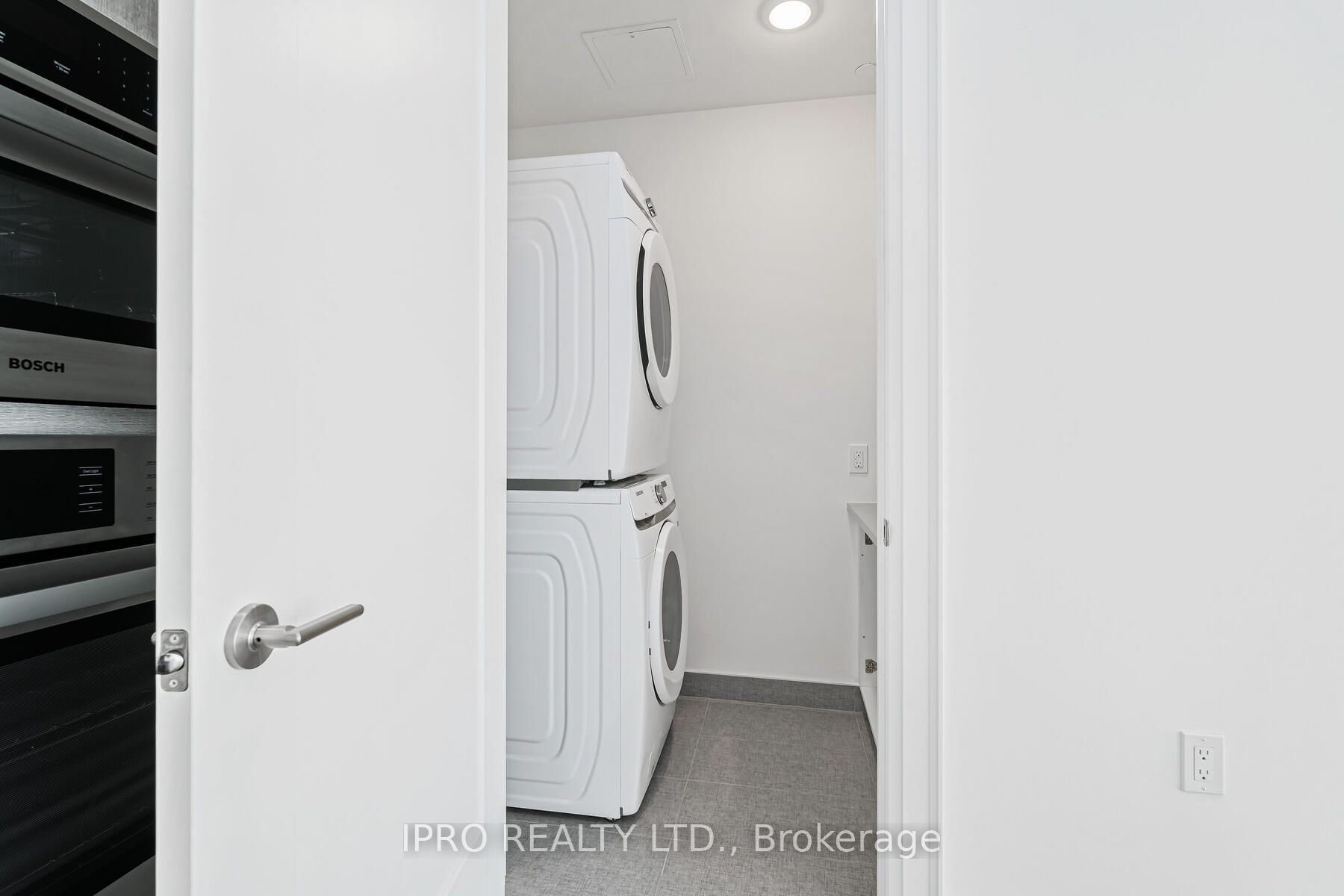 #209 - 42 Mill Street Property Photo 29