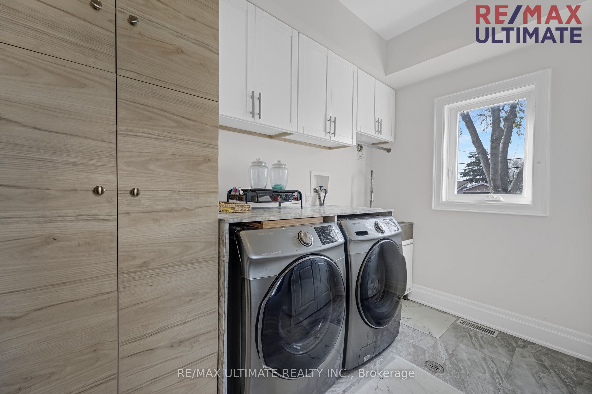 240 Rosethorn Avenue Property Photo 10
