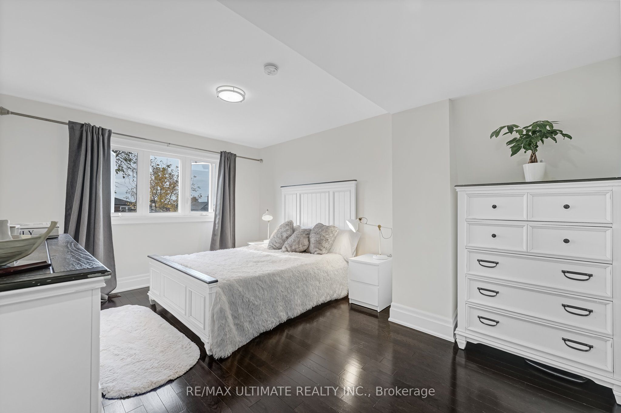240 Rosethorn Avenue Property Photo 12