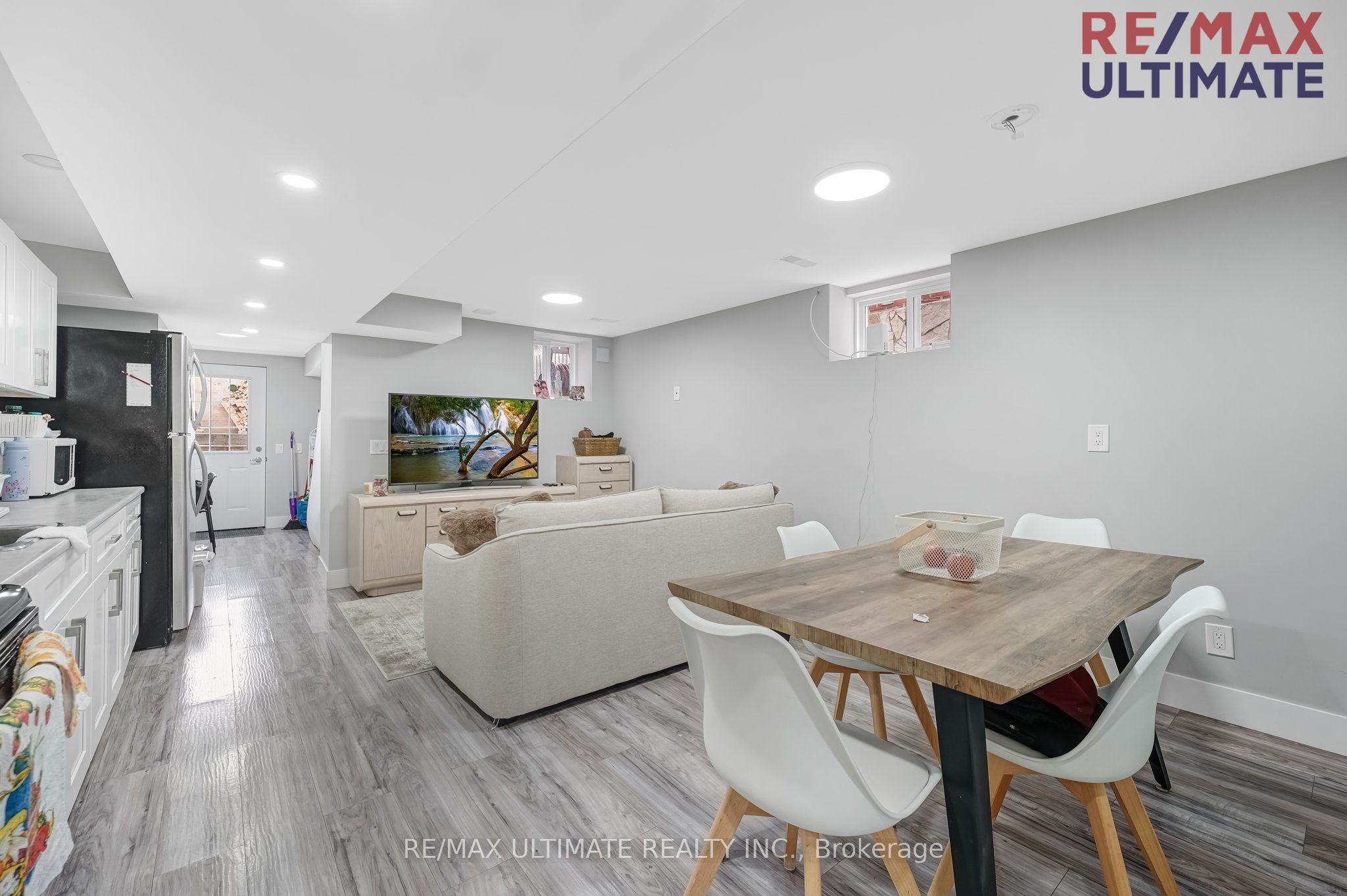 240 Rosethorn Avenue Property Photo 22