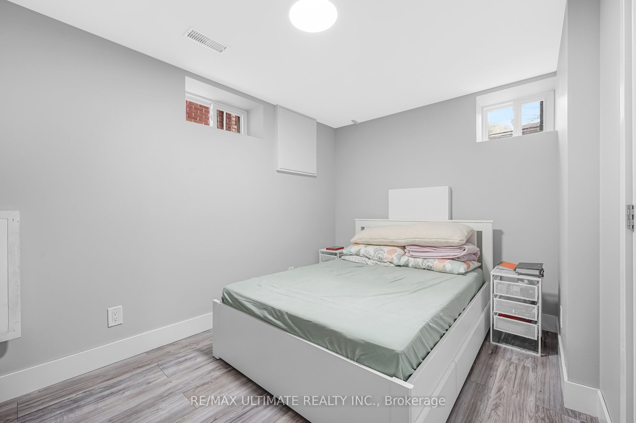 240 Rosethorn Avenue Property Photo 24