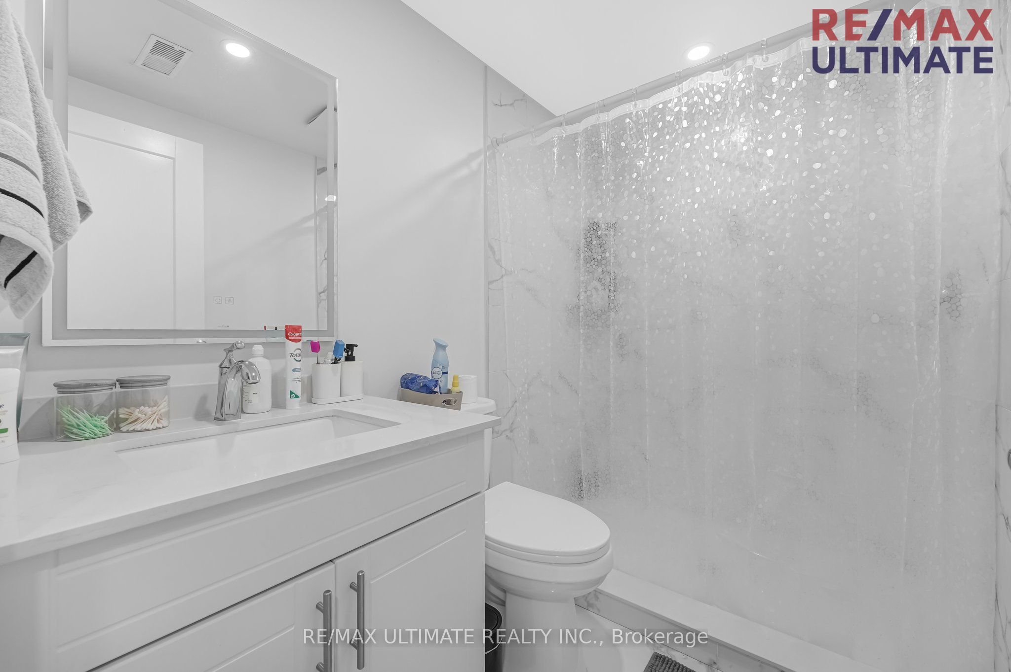 240 Rosethorn Avenue Property Photo 25