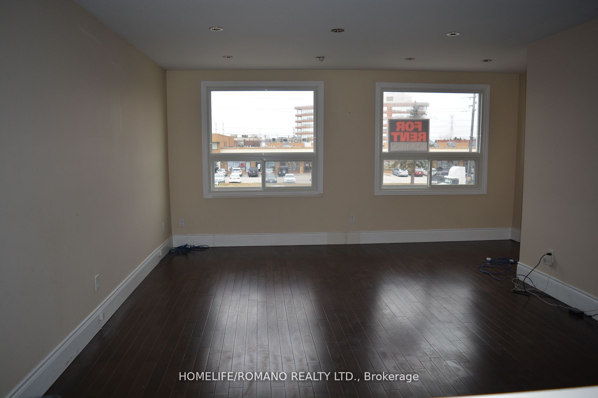 6127 Steeles Avenue Property Photo 7