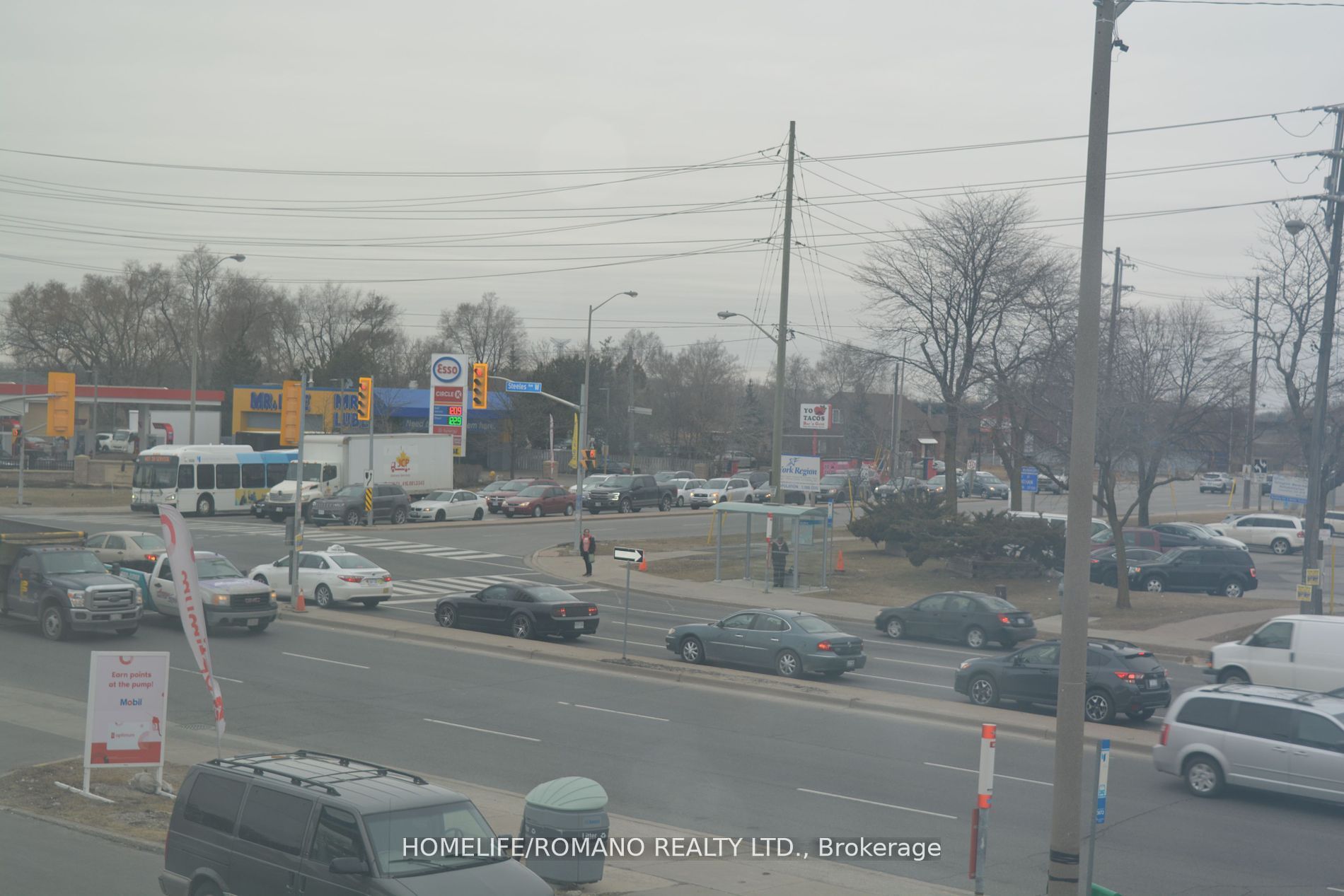 6127 Steeles Avenue Property Photo 11