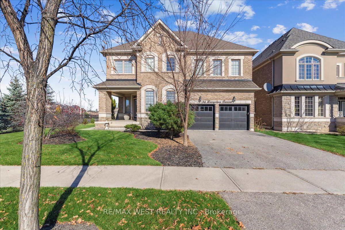 36 Lampman Crescent Property Photo 1