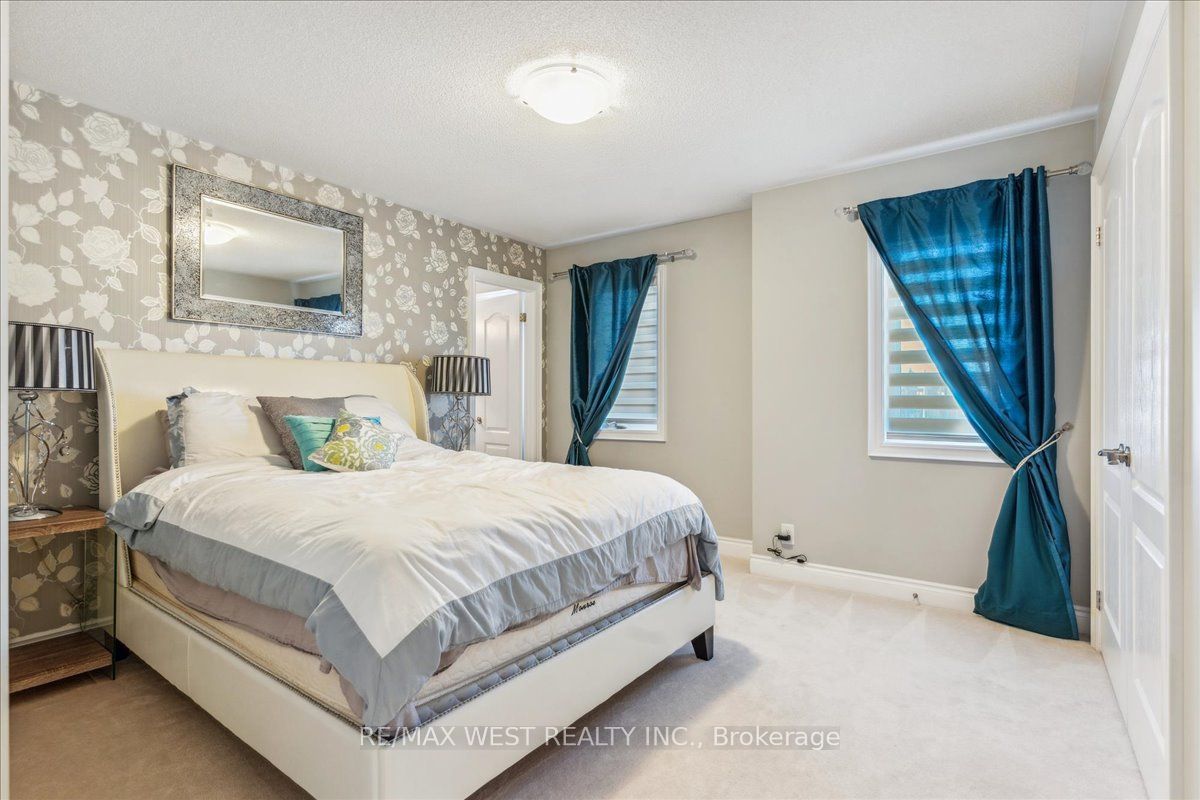 36 Lampman Crescent Property Photo 20