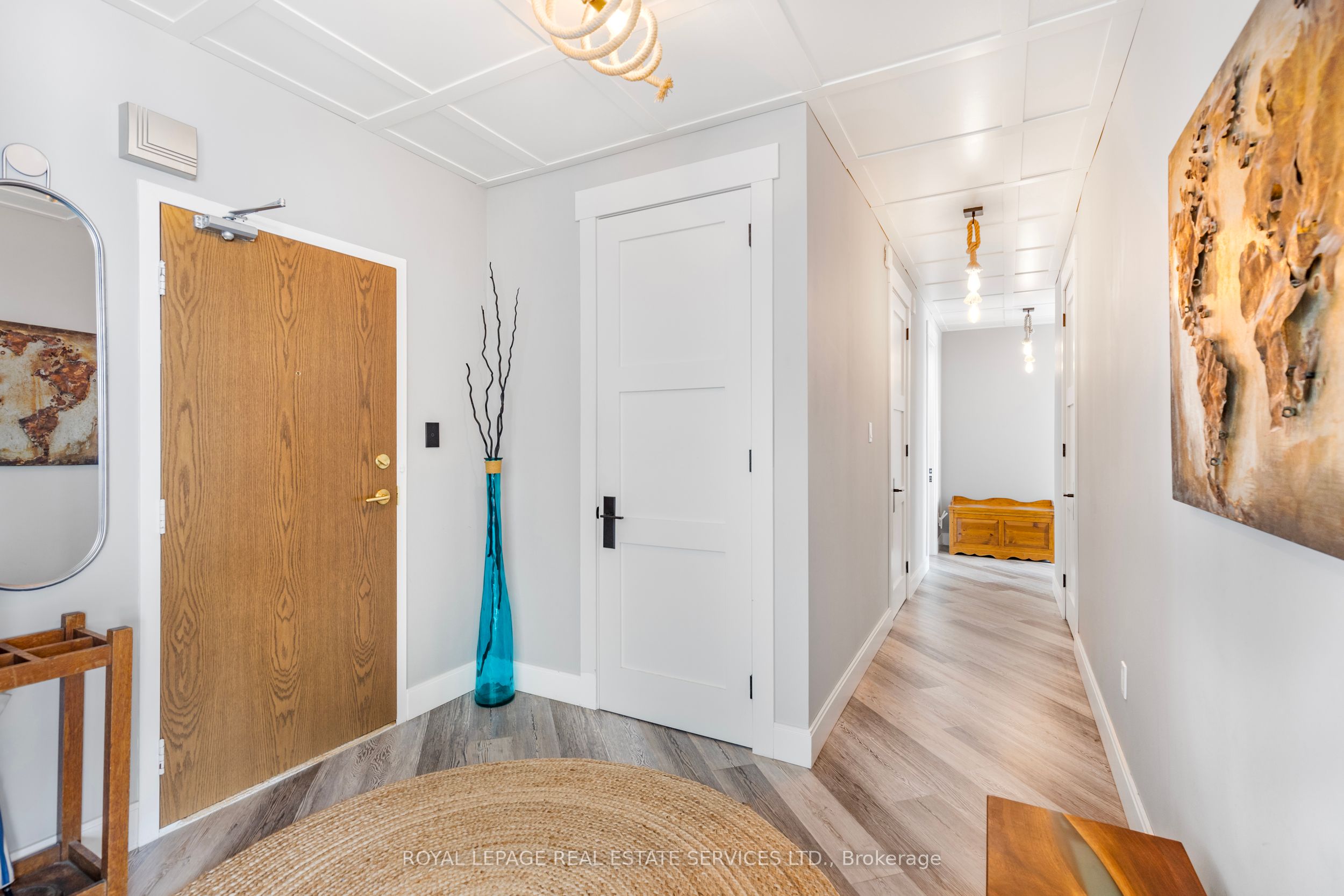 #1504 - 5250 Lakeshore Road Property Photo 5