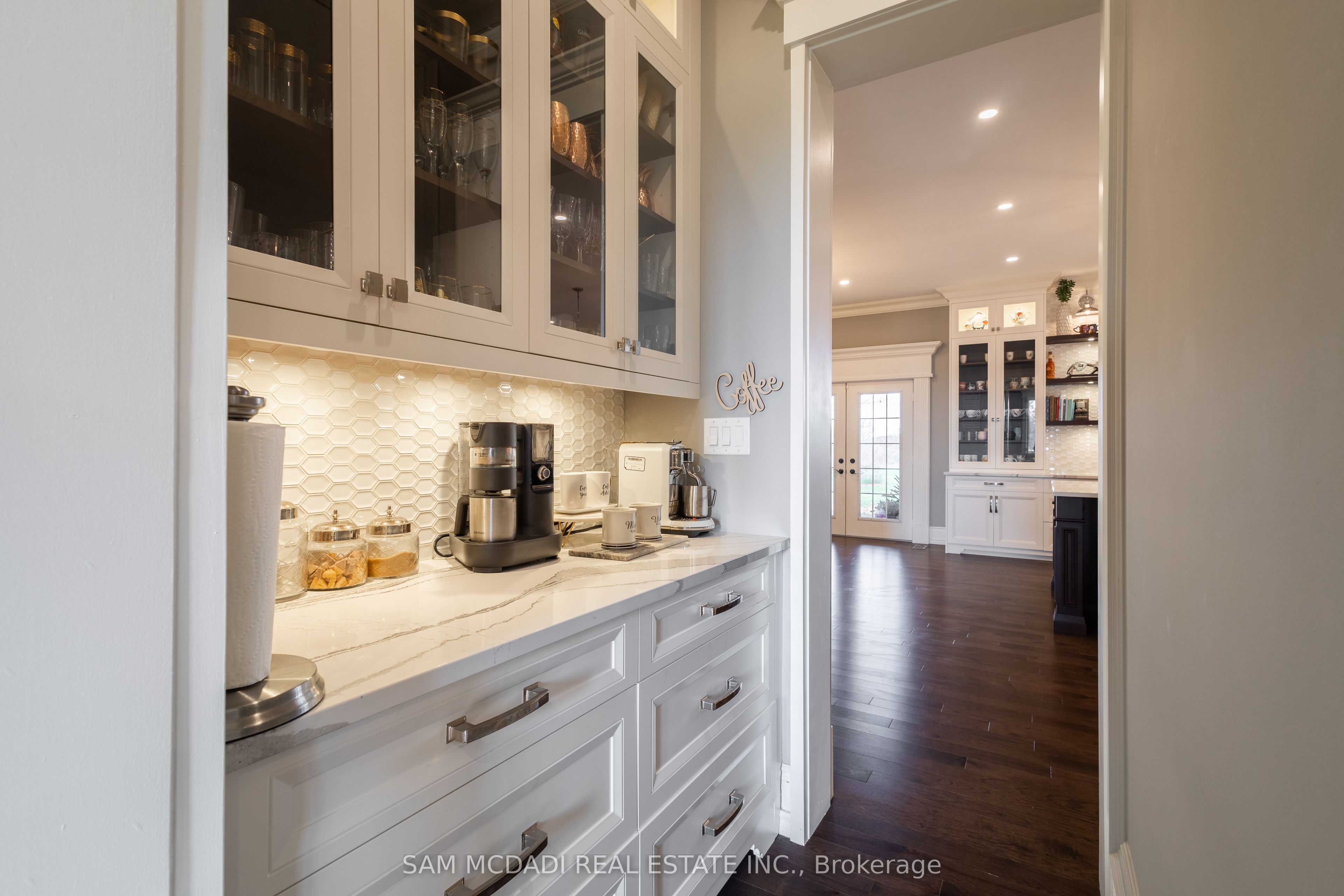 6195 Milburough Line Property Photo 6