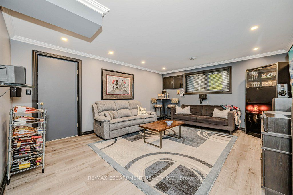 2378 Headon Road Property Photo 25