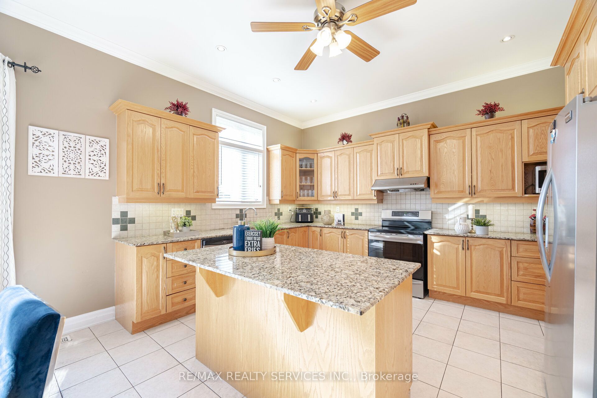 5 Farina Drive Property Photo 16
