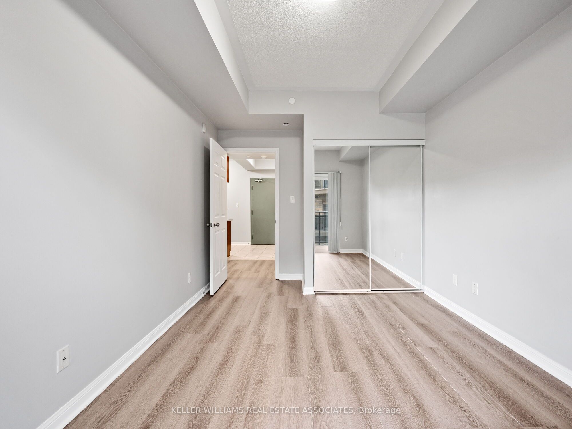 #304 - 3075 Thomas Street Property Photo 20